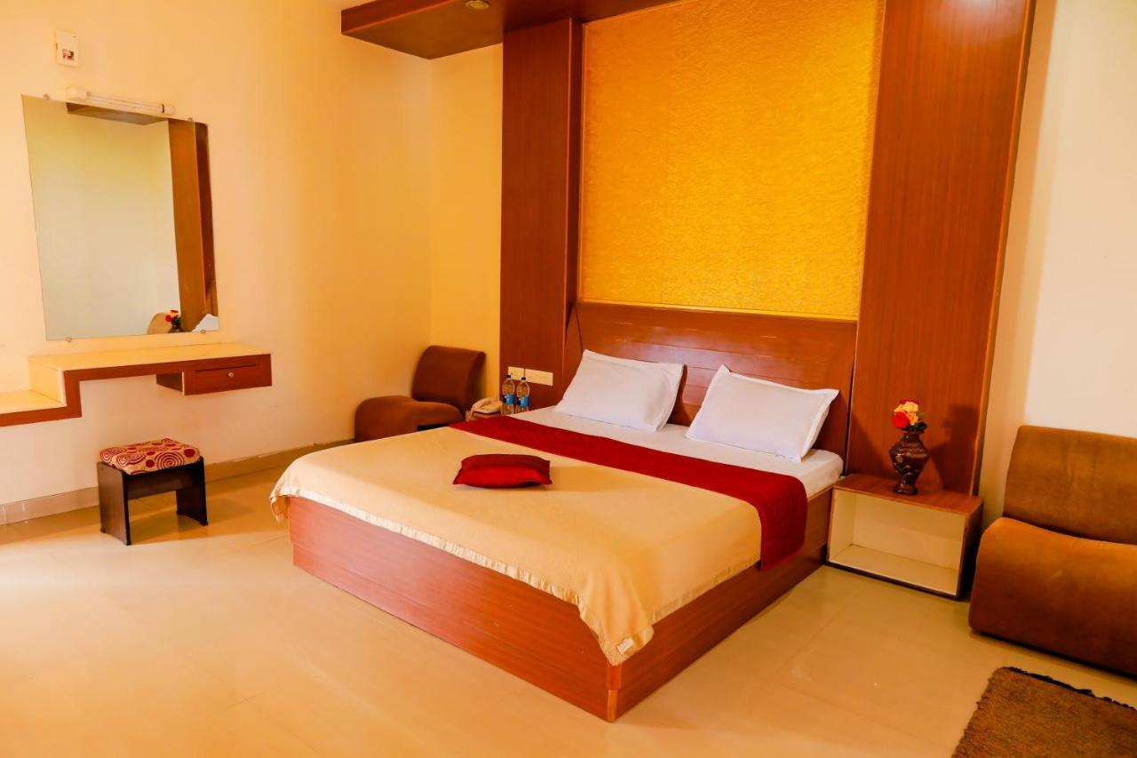 Hotel Jk Grand Yercaud Exterior foto